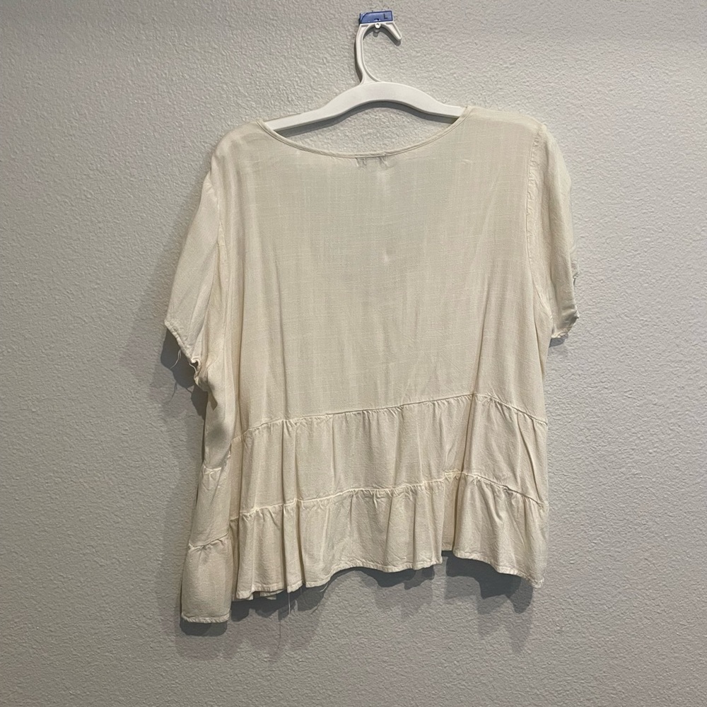 White flowy boho t shirt - Picture 3 of 4